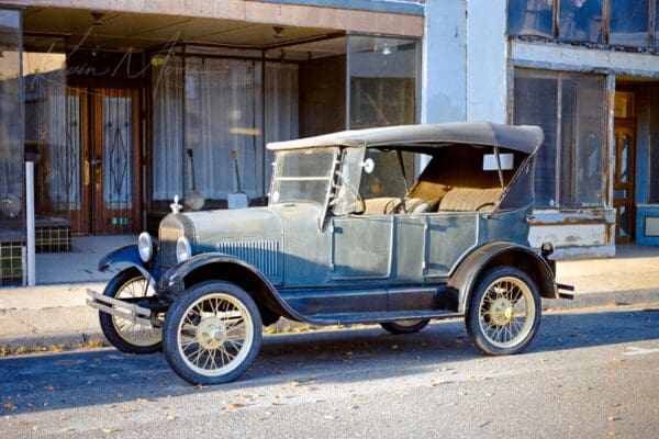 1926 Ford Model T parked on vintage Arizona street in midday sunlight.
